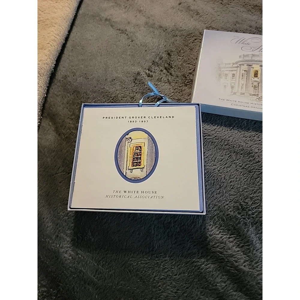 The White‎ House Historical Association Christmas 2009 Ornament